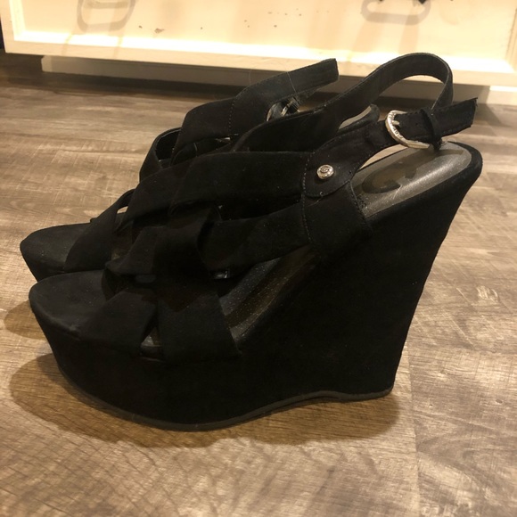 guess wedges